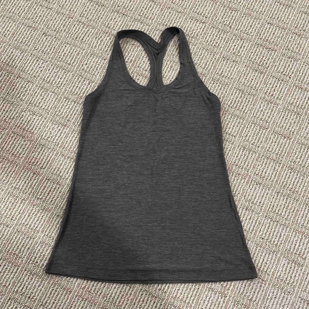LULULEMON COOL RACERBACK TANK TOP SHIRT GRAY SIZE S-M REFLECTIVE SILKY FEEL